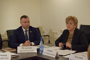 Фото 1 Круглый стол «Предупреждение преступлений в сфере семейно-бытовых отношений. Законодательное регулирование»